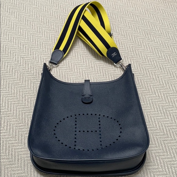 HERMES Evelyne Poche III 29 - Picture 5 of 14